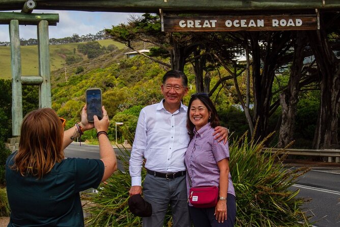 3 Day Combo: Great Ocean Road, Penguin Parade and FREE City Tour - Day three: Melbourne’s lanes, monuments, and gardens