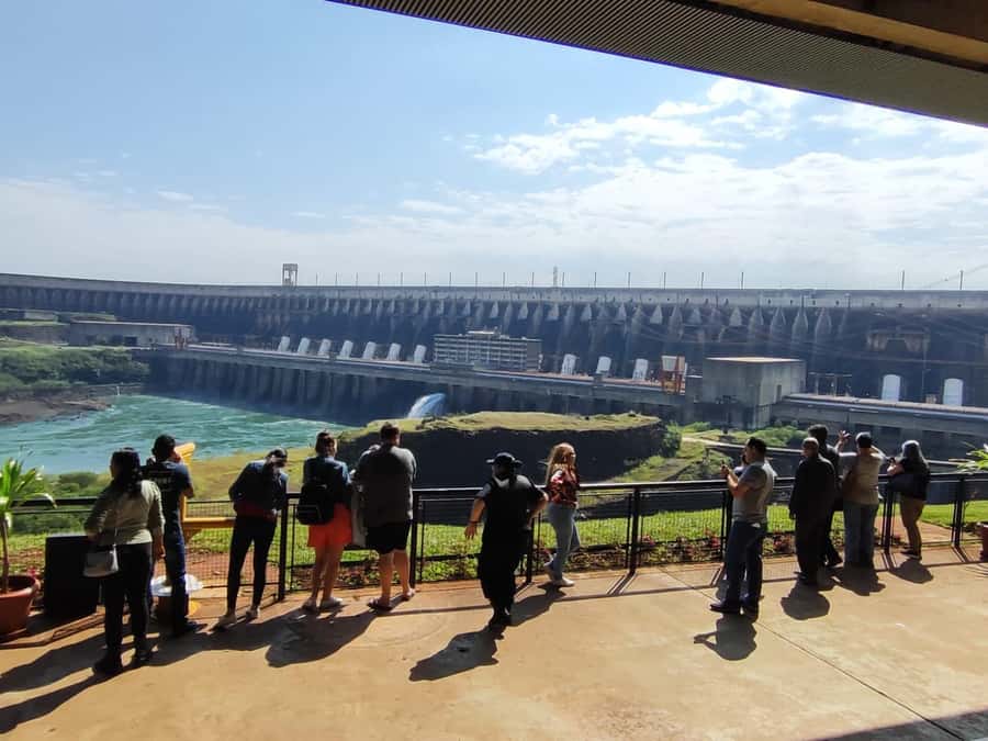 Brazilian Falls, Bird Park and Itaipu Dam - One day, three very different sides of Foz do Iguaçu