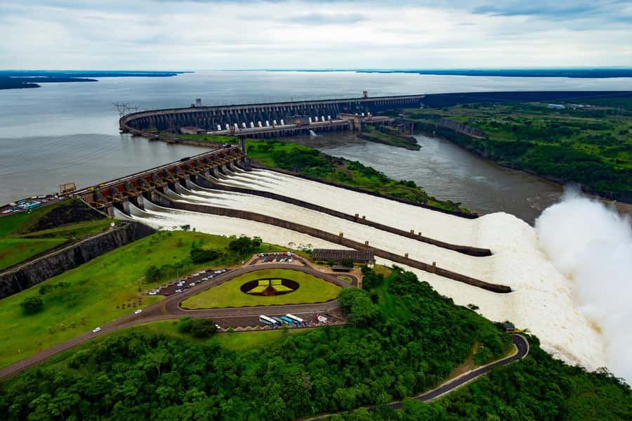 Brazilian Falls, Bird Park and Itaipu Dam - The Brazilian side of Iguassu Falls
