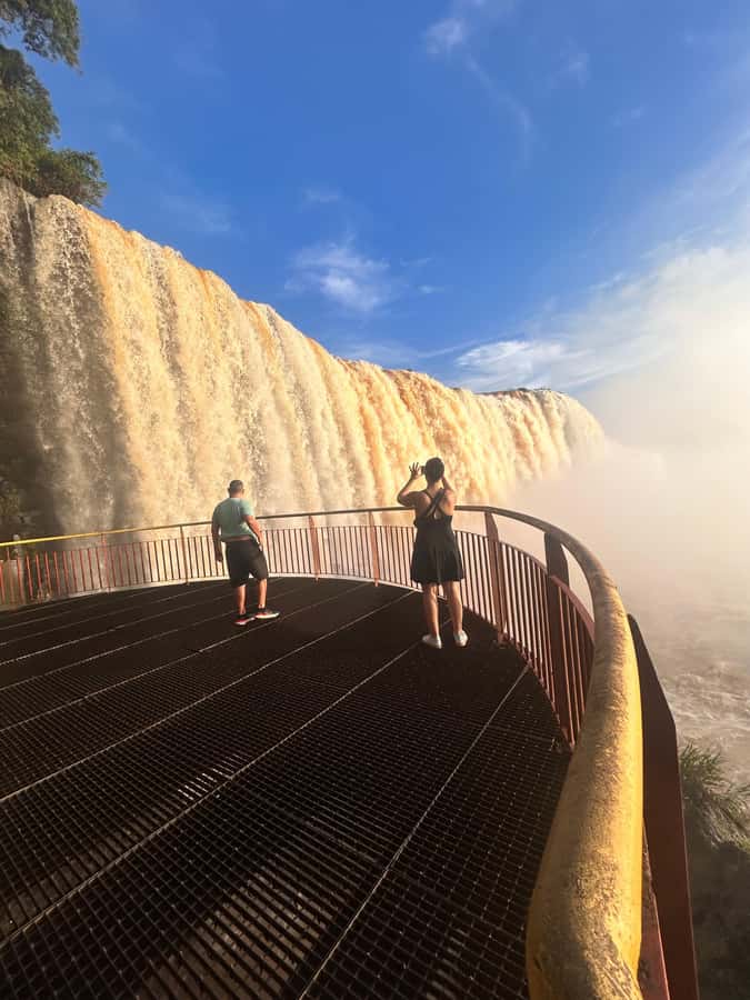 Brazilian Iguassu Falls,Bird park Boat Safari all tickets - The private format and guide quality