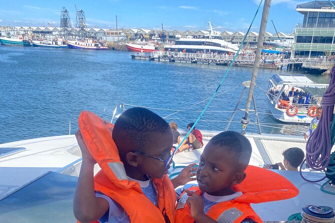 Cape of Good hope,penguin Beach, Table Mountain, Campsbay - A very early start for a full Cape Town circuit