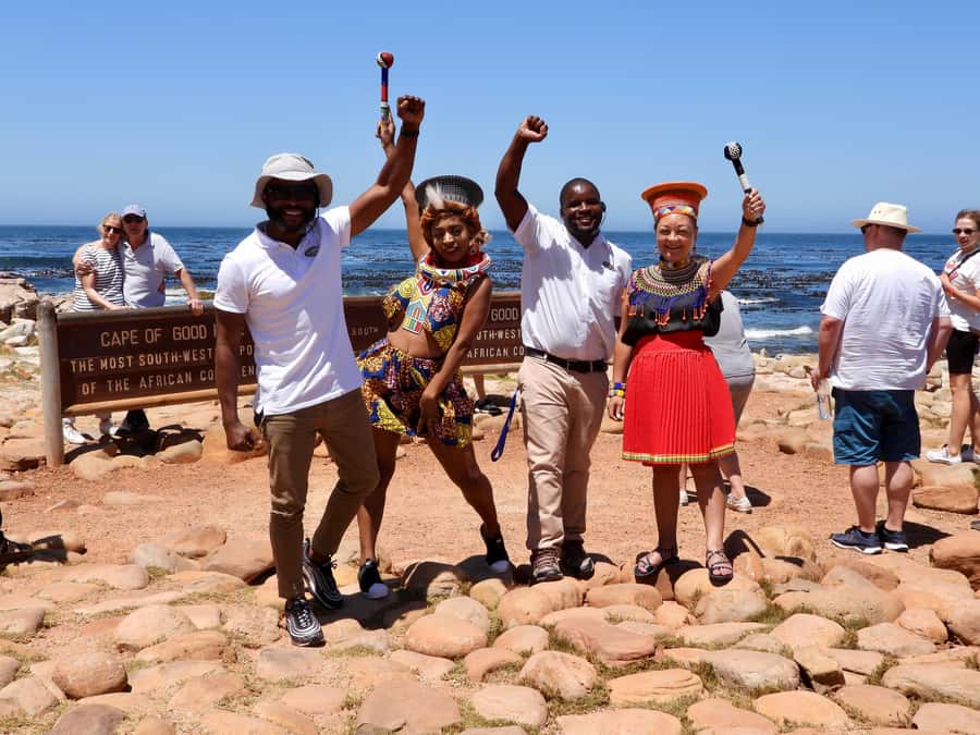 Cape Town: Cape of Good Hope & Penguins Day Tour with Pickup - Boulders Beach and the African penguins