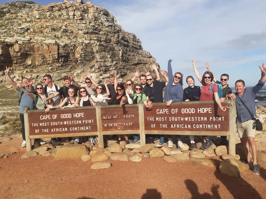 Cape Town: Cape of Good Hope, Seals and Penguins Day Tour - Hout Bay and the choice between seals or dry land