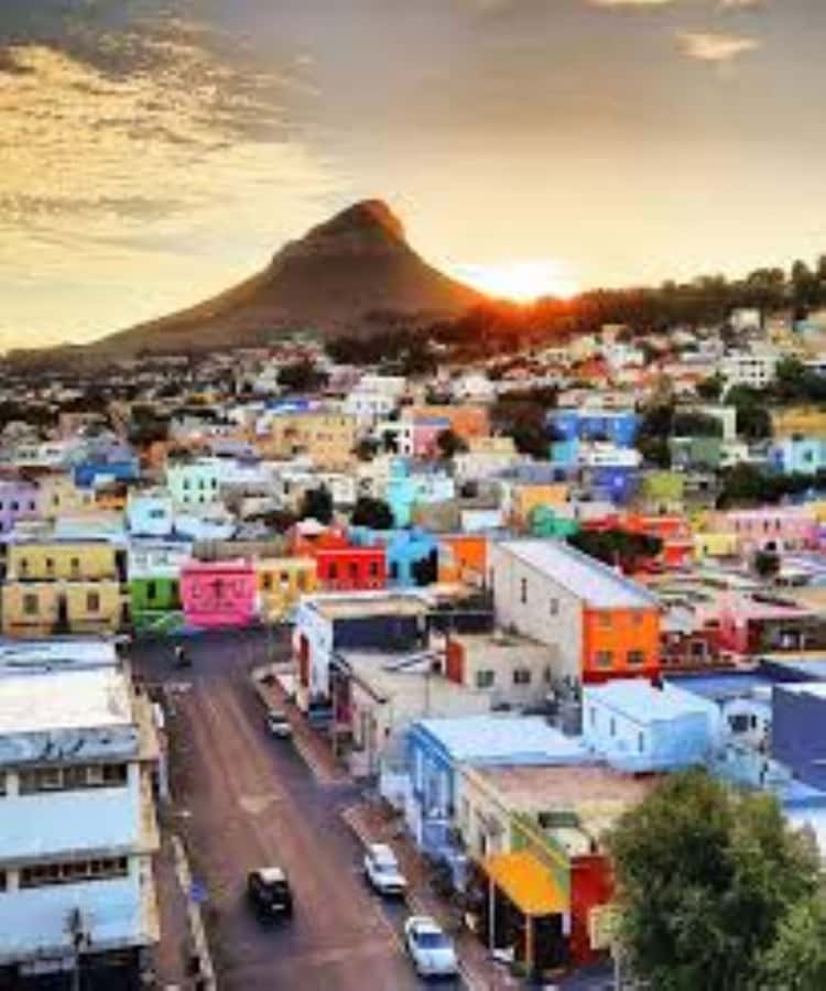 Cape Town: Full-Day Cape Peninsula Tour & Penguin Beach - Bo-Kaap and Signal Hill set the tone