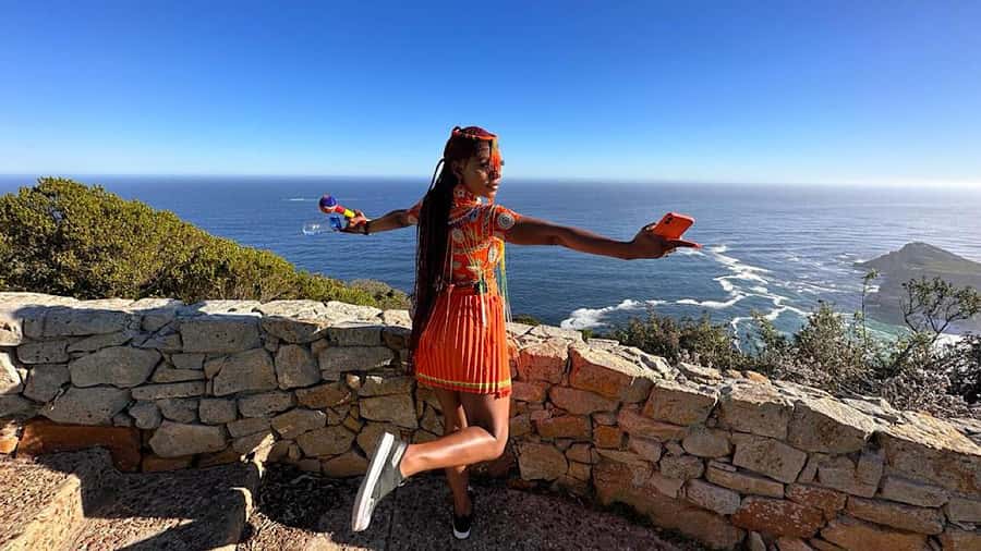 Cape Town: Full-Day Kirstenbosch, Bo-Kaap, and Penguins Tour - Simon’s Town and the penguins at Boulders Beach