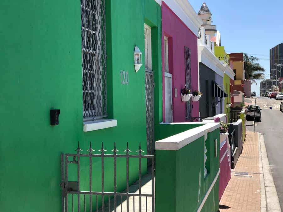 Cape Town: Half-Day Boulders Beach & Penguin Encounter Tour - Bo-Kaap adds a short city contrast