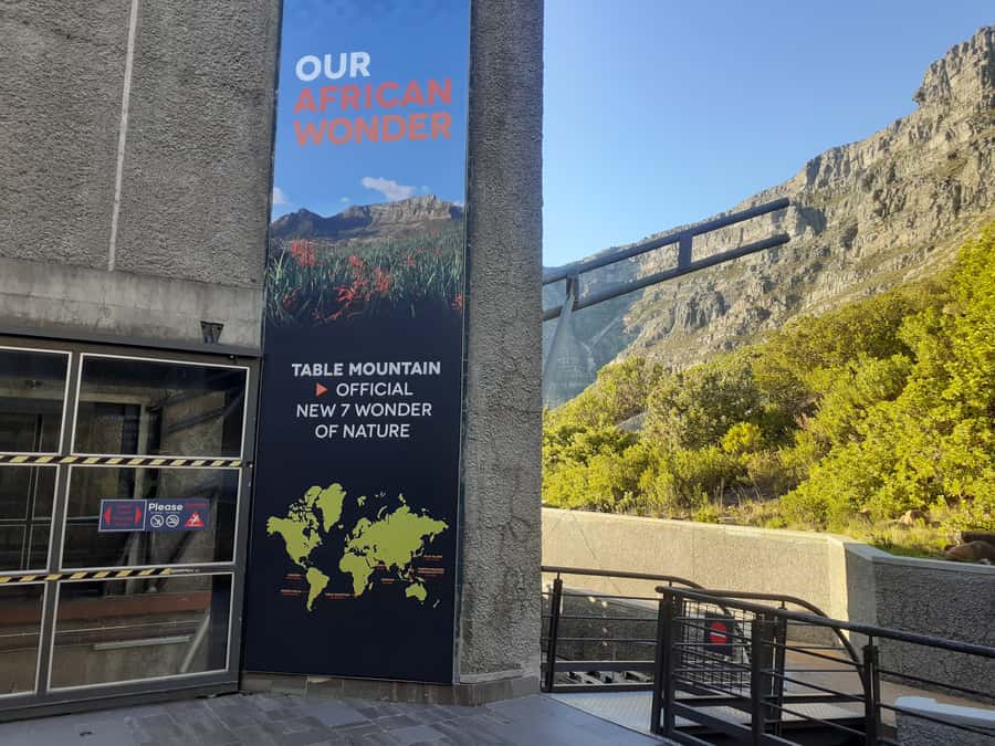 Cape Town: Table Mountain,Cape Point & Penguins Private Tour - Lunch in Simon’s Town keeps the middle of the day practical