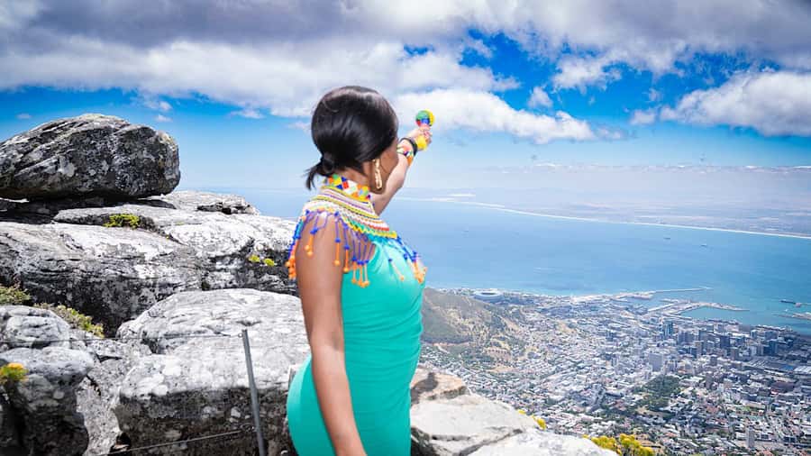 Cape Town: Table Mountain, Penguins & Cape Point Shared Tour - Bo-Kaap gives the day a human start