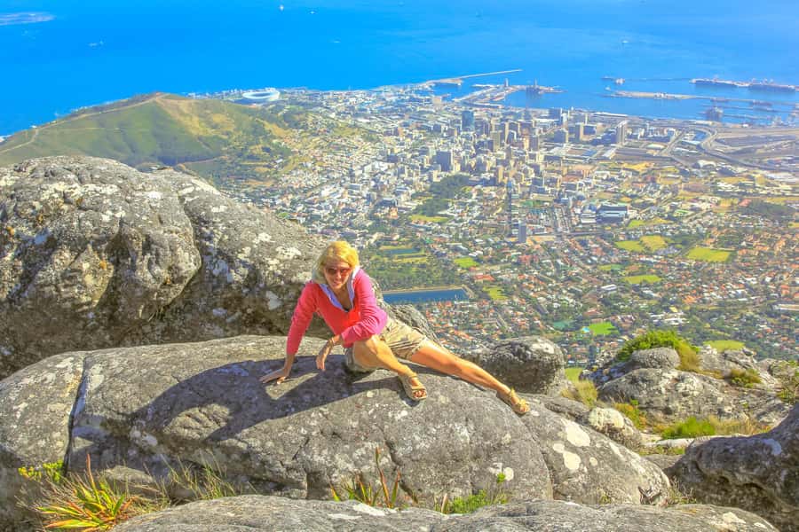 Cape Town Tour: Table Mountain, Penguins & Cape Point+Pickup - Cape of Good Hope brings cliffs, signs, and open space