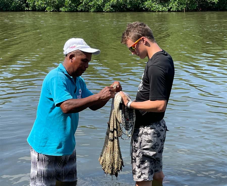 Cartagena Fishing, Crabbing, Birdwatching Experience + Lunch - Who will enjoy this four-hour outing