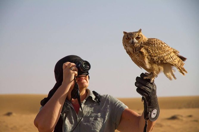 Falcon 1—Private Dubai Falconry Safari - A short wildlife drive in the conservation reserve