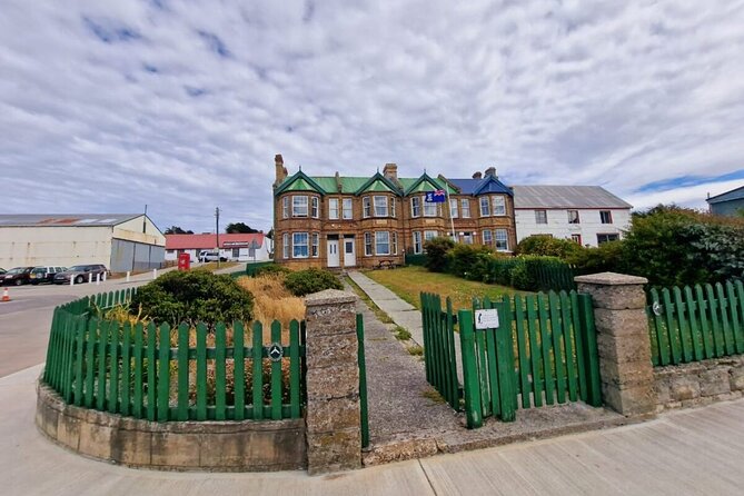 Falkland Islands Shared Tour Sightseeing with Penguins - Gypsy Cove: the second chance for wildlife