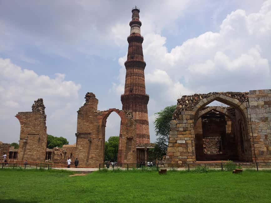 From Delhi: 5 Day Golden Triangle, Safari, & Bird Sanctuary - Day 4: Amber Fort and Jaipur’s royal center