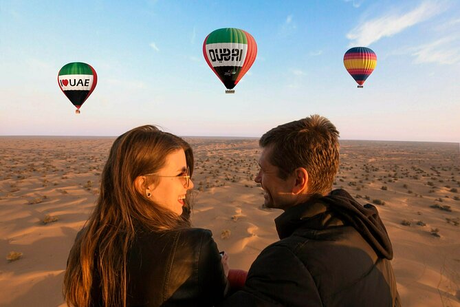 Hot Air Balloon Flight in Dubai with Breakfast, Falconry and Camel Ride - What the balloon basket experience is really like