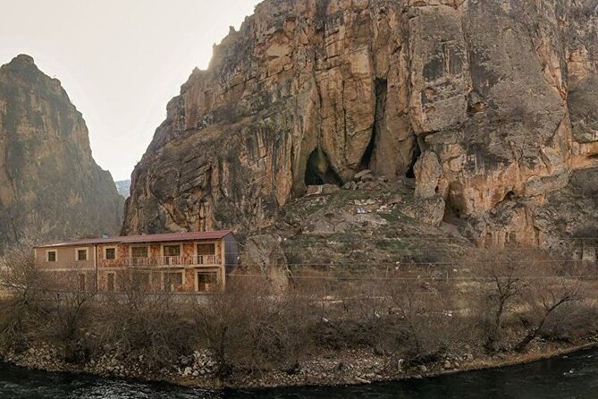 Khor Virap, Noravank & Birds' Cave Day Trip with Wine Tasting - Areni wine tasting and local Armenian flavors