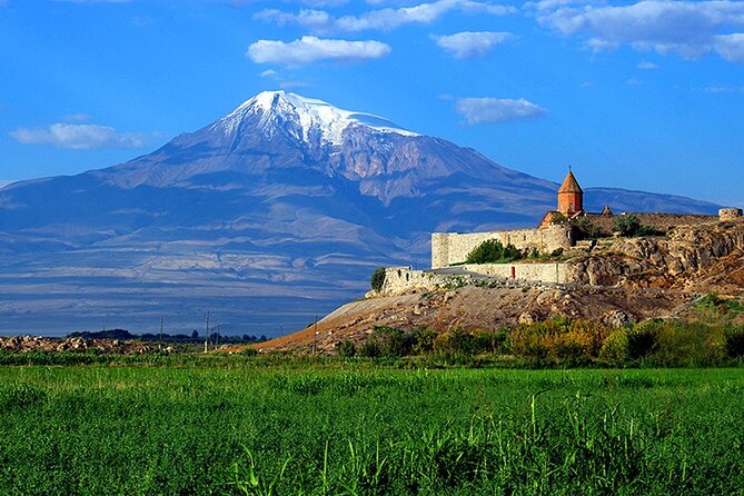 Khor Virap, Noravank & Birds' Cave Day Trip with Wine Tasting - The vehicle, guide, and comfort on a long day