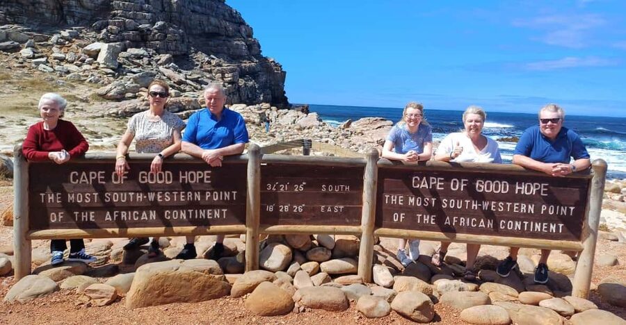 Kirstenbosch Garden, Bo-Kaap-Penguins & Cape Peninsula Tour - Cape Town’s historic center and colorful Bo-Kaap