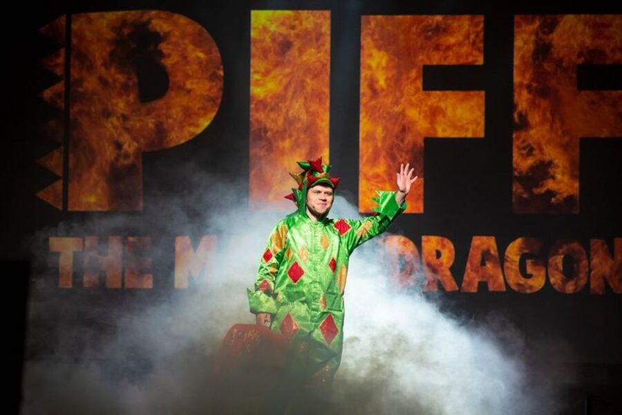 Las Vegas: Piff the Magic Dragon Show at the Flamingo - What the 75-minute show gives you