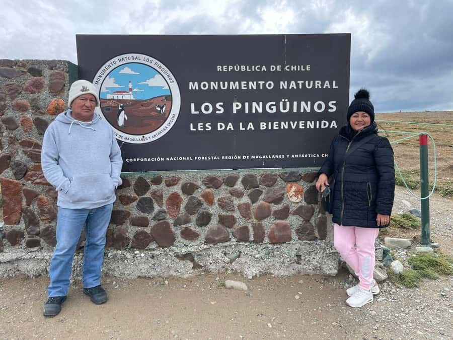Magdalena Island: Walk with the penguins - The 1902 lighthouse at the center of the visit