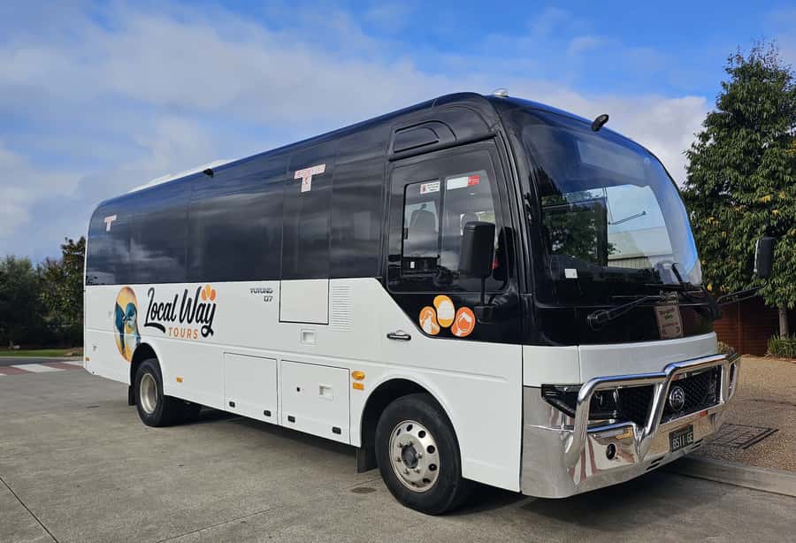Melbourne: Boutique Phillip Island Wine, Dine & Penguin Tour - Flynns Beach and the island’s wild side