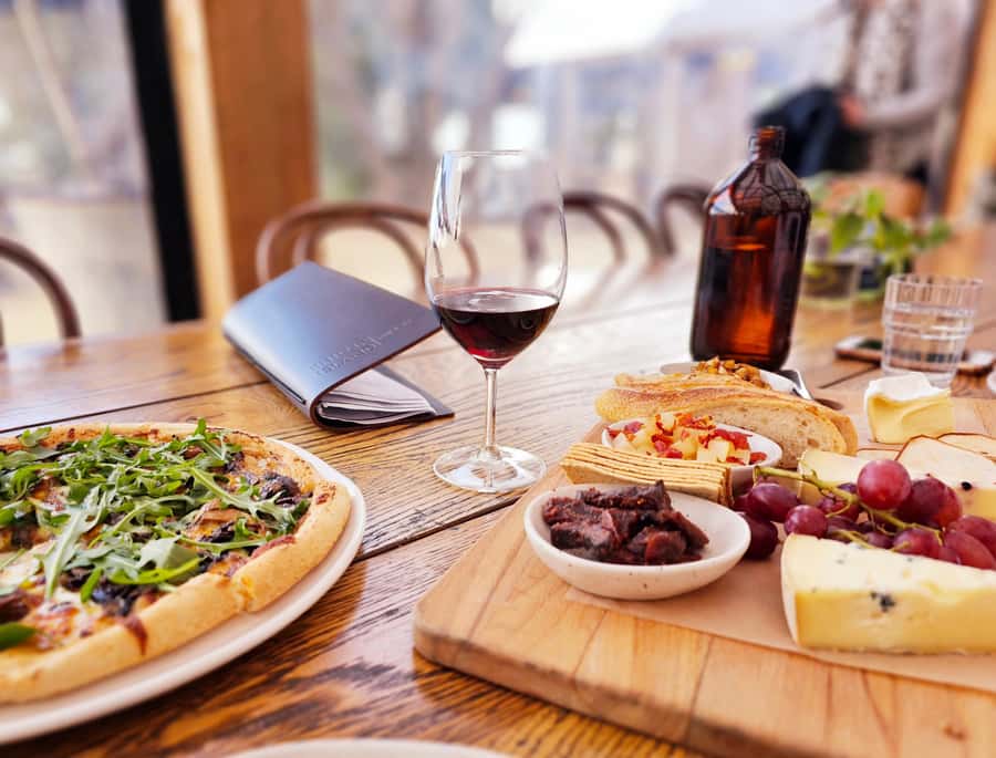 Melbourne: Boutique Phillip Island Wine, Dine & Penguin Tour - Guide quality and the small-group feel