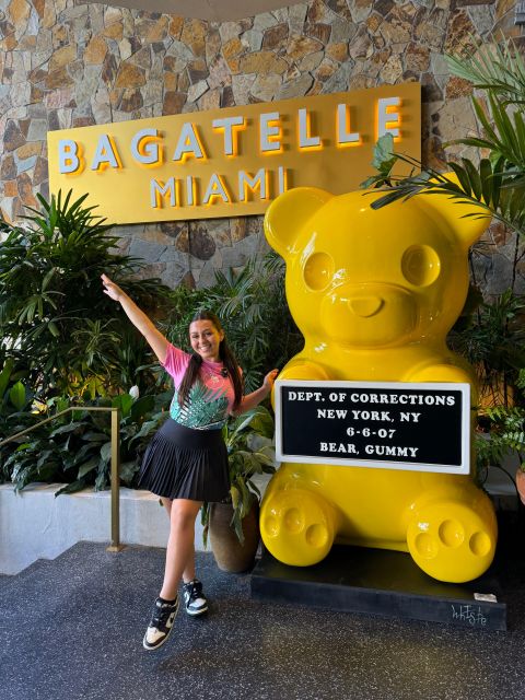 Miami Bus Tour Flamingo Open Air Trolley Bus Tours City Tour - Star Island and the celebrity-home view