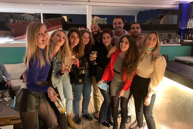 Nightlife Tour - Barcelona Bar Crawl with Flamingos - Plaça Catalunya and Plaça Universitat: an easy social beginning