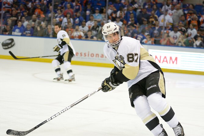 Pittsburgh Penguins Ice Hockey Game Ticket at PPG Paints Arena - Arriving at PPG Paints Arena