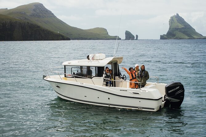 Puffin Safari Boat Tour - Boat comfort, clothing, and safety