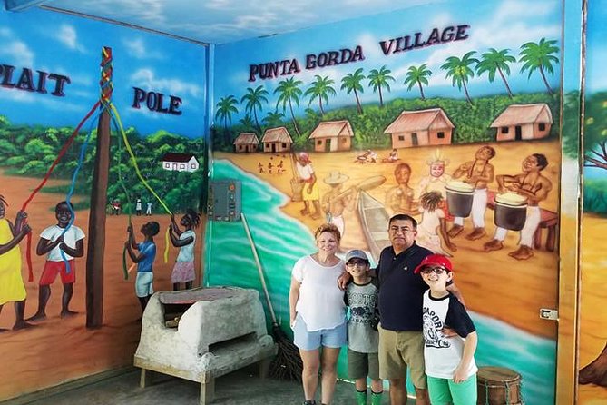 Roatan Private Sloths, Monkeys, Birds Encounters, City Tour and Transfer - The Roatan Chocolate Factory tasting