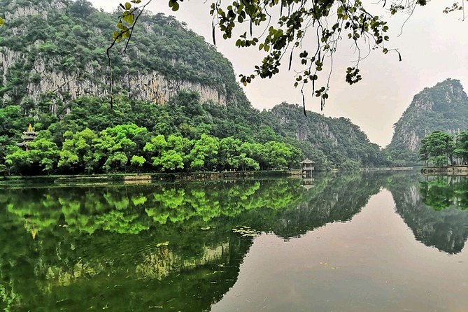 Seven Star Crags Karst Cave Mirror Lake Bird Islands Private Tour - Xinghu Lake and the bird islands