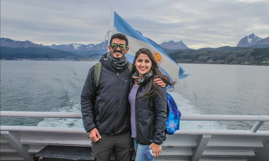 Ushuaia: Catamaran Sailing to Penguin Island - Martillo Island and its summer penguins