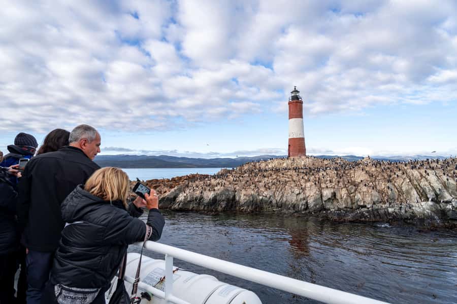 USHUAIA | Navigation: Sea Lions, Birds and Lighthouse - Price, timing, and what you receive